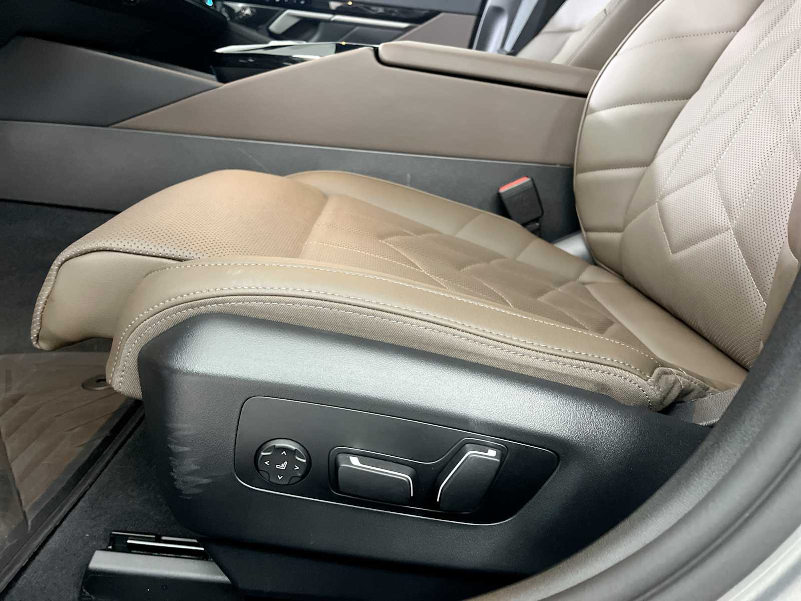Thumbnail: 2026 BMW 5 Series - 20