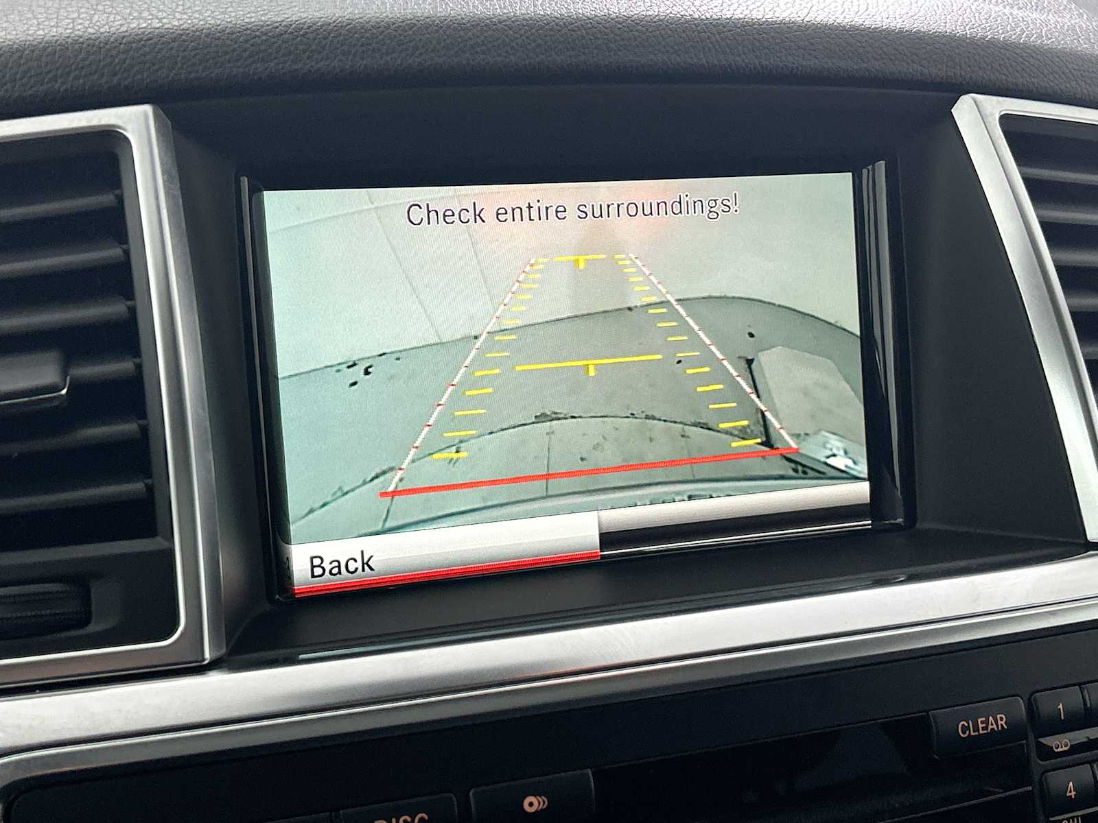 Thumbnail: 2014 Mercedes-Benz M-Class - 24