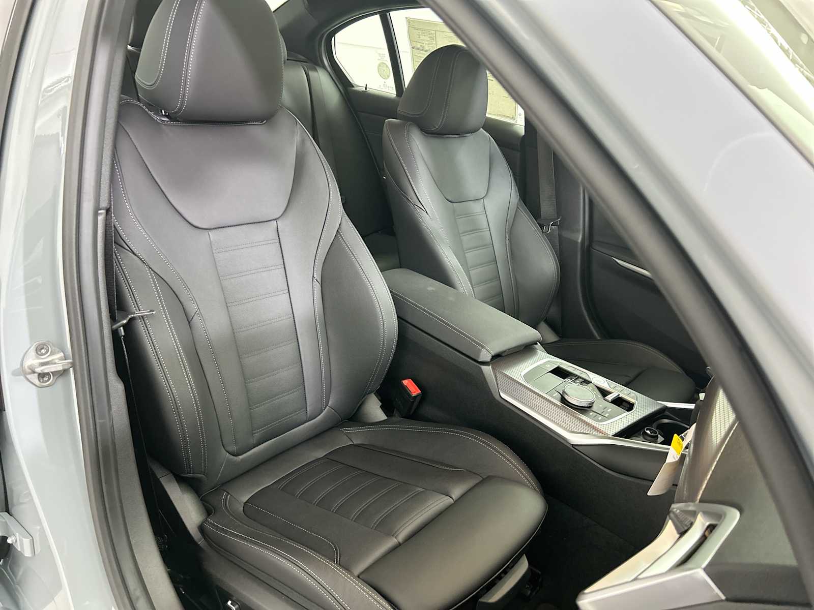 Thumbnail: 2026 BMW 3 Series - 26