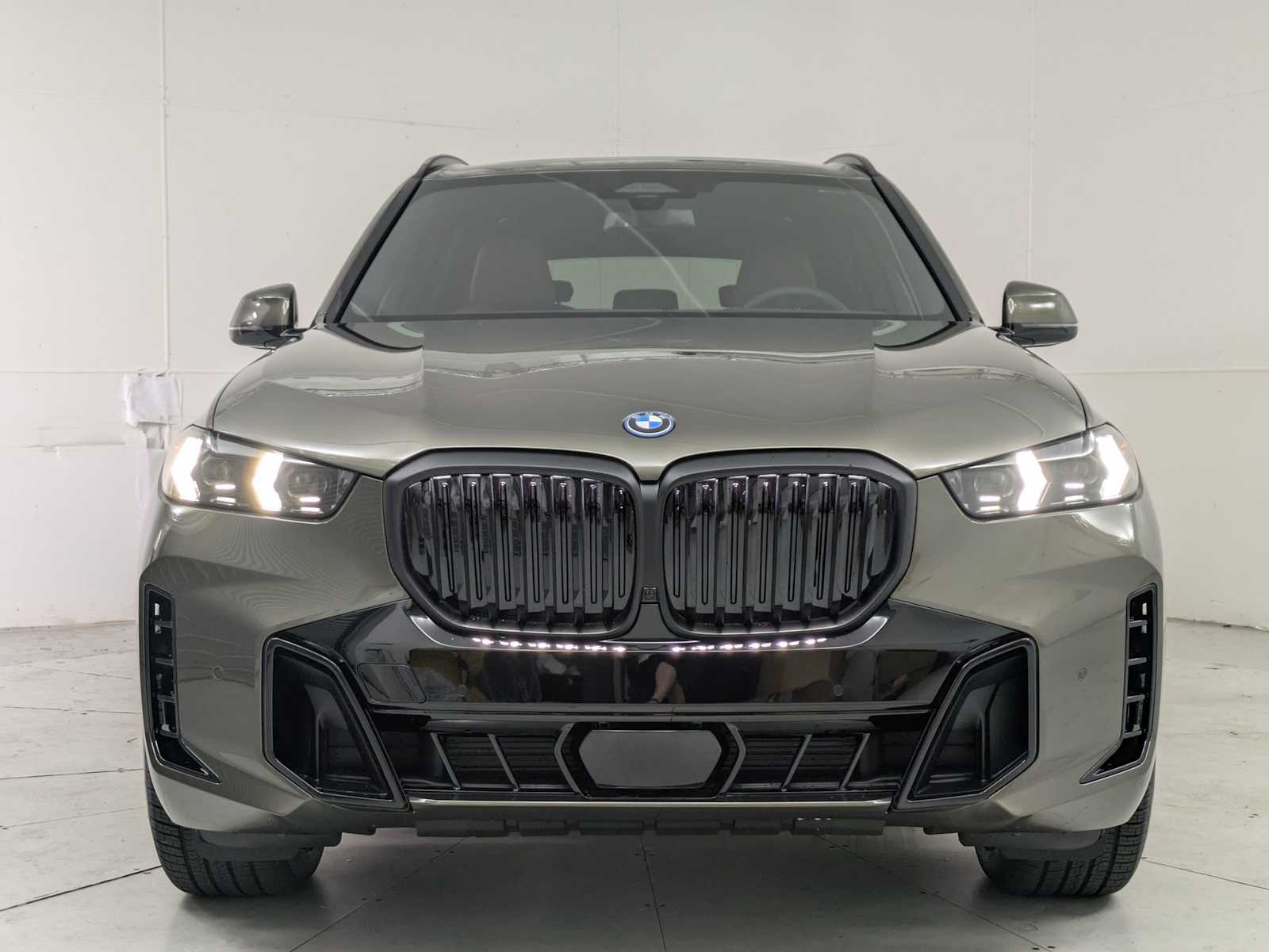 2026 BMW X5 xDrive50e 9