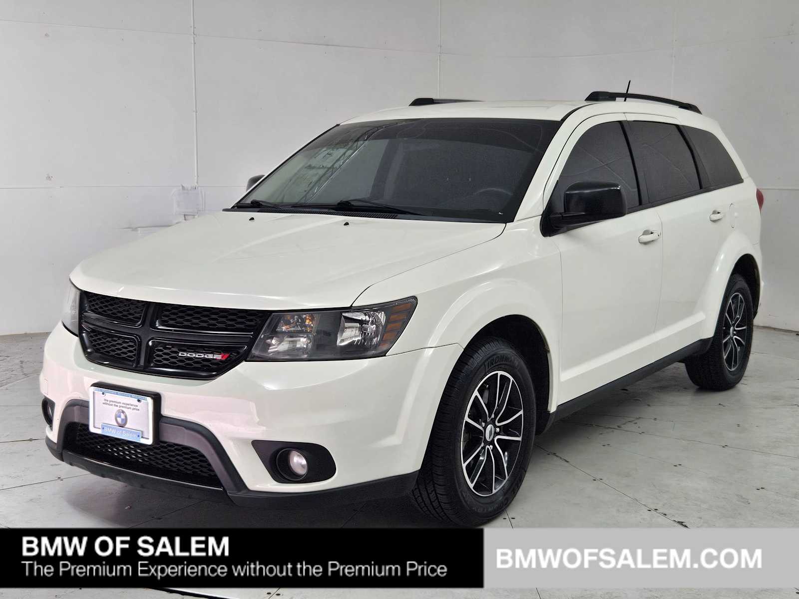 2018 Dodge Journey SXT Hero Image