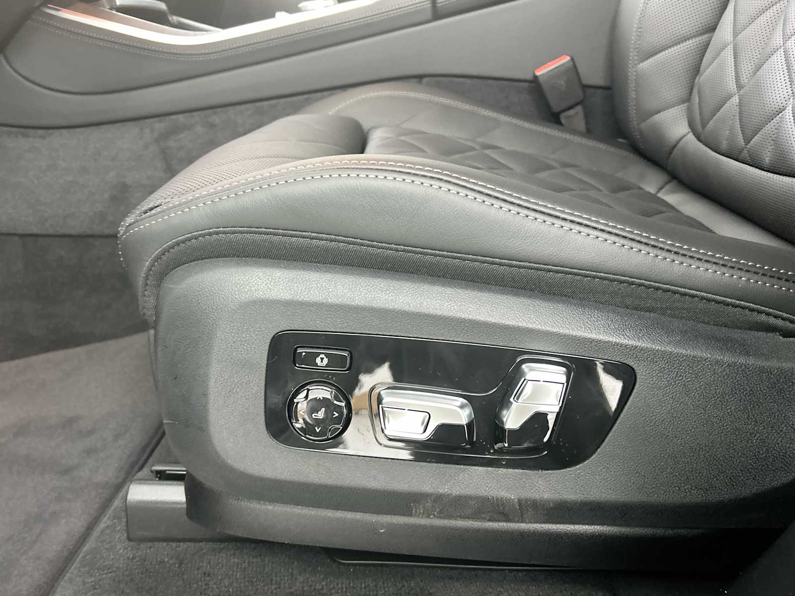 Thumbnail: 2026 BMW X5 - 14