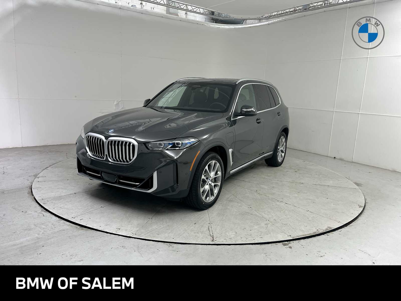 Thumbnail: 2026 BMW X5 - 1