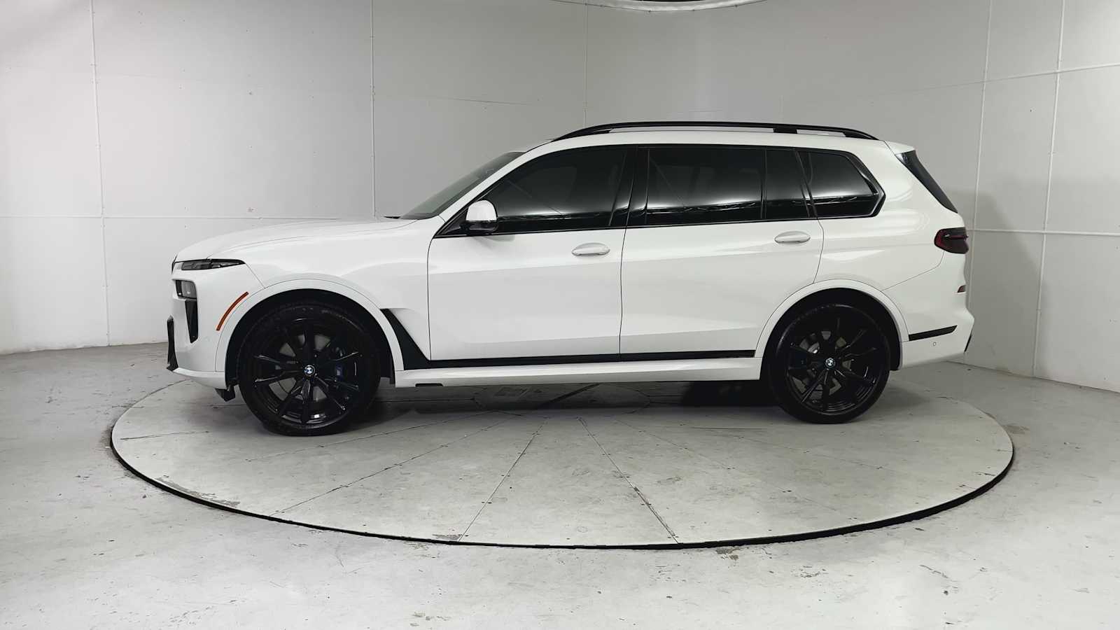 Thumbnail: 2024 BMW X7 - 5