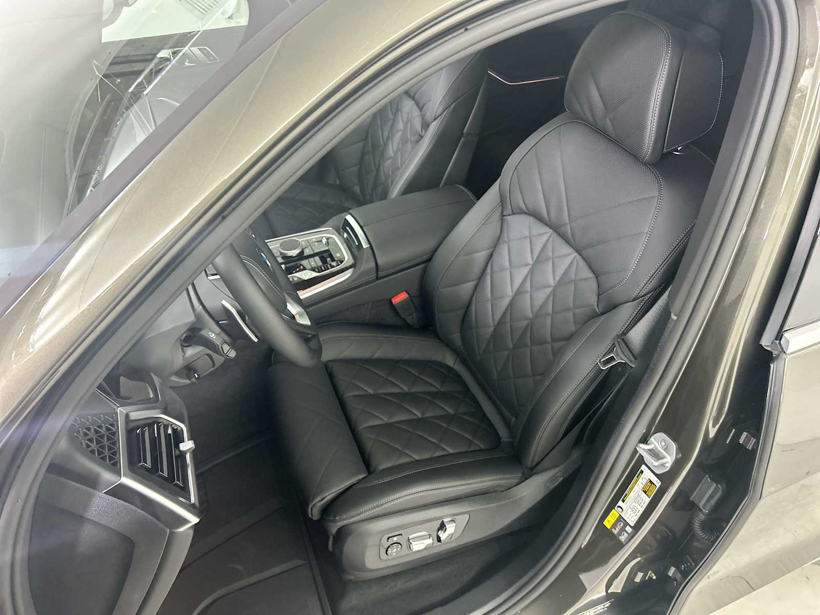 Thumbnail: 2026 BMW X5 - 13