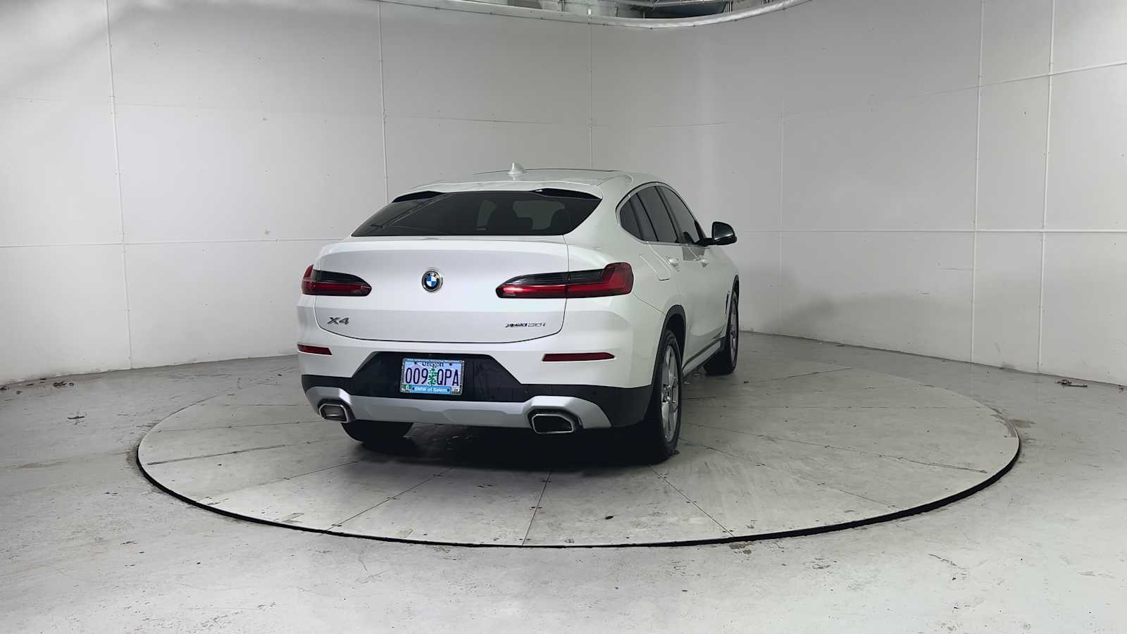 Thumbnail: 2025 BMW X4 - 2