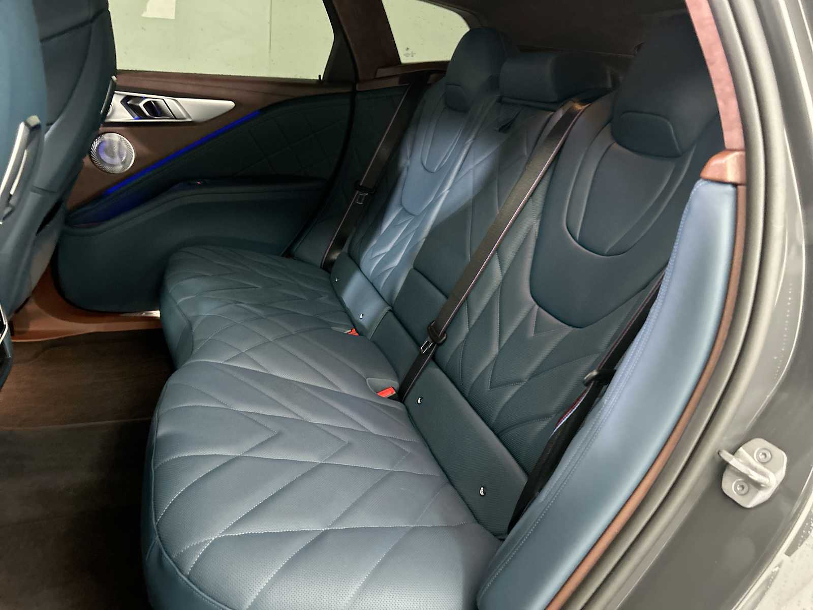 Thumbnail: 2023 BMW XM - 25