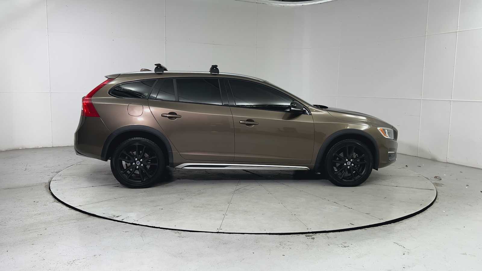 Thumbnail: 2015 Volvo S60 - 9