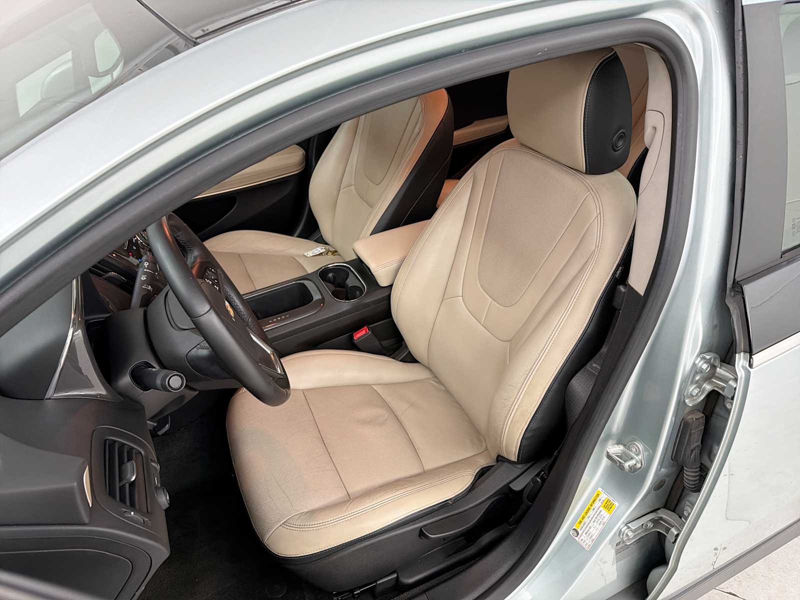 Thumbnail: 2012 Chevrolet Volt - 13