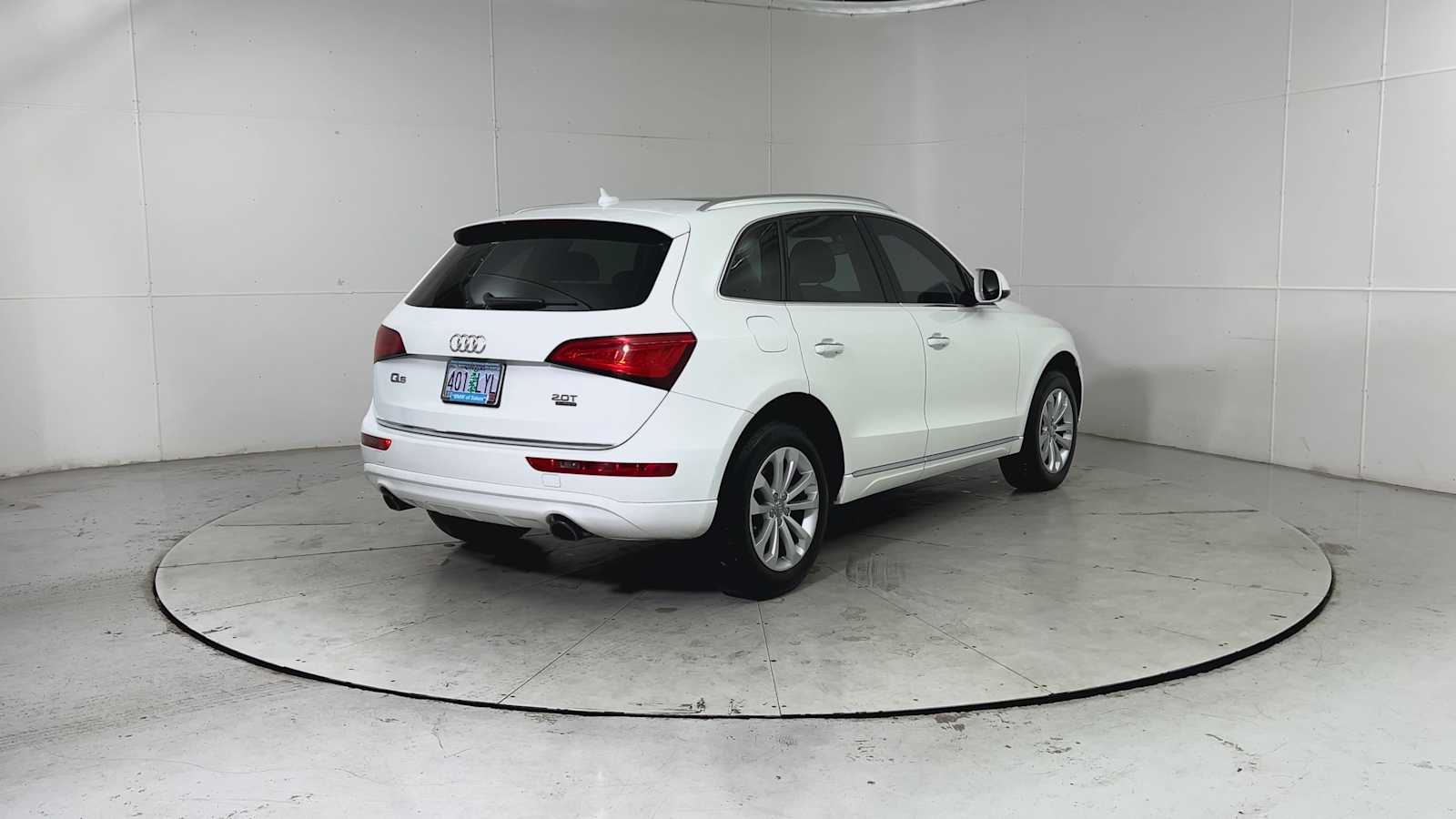 Thumbnail: 2016 Audi Q5 - 2