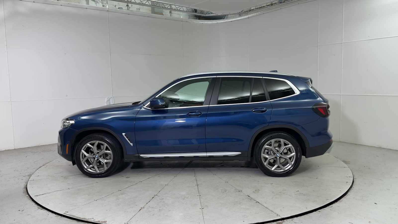 Thumbnail: 2023 BMW X3 - 5