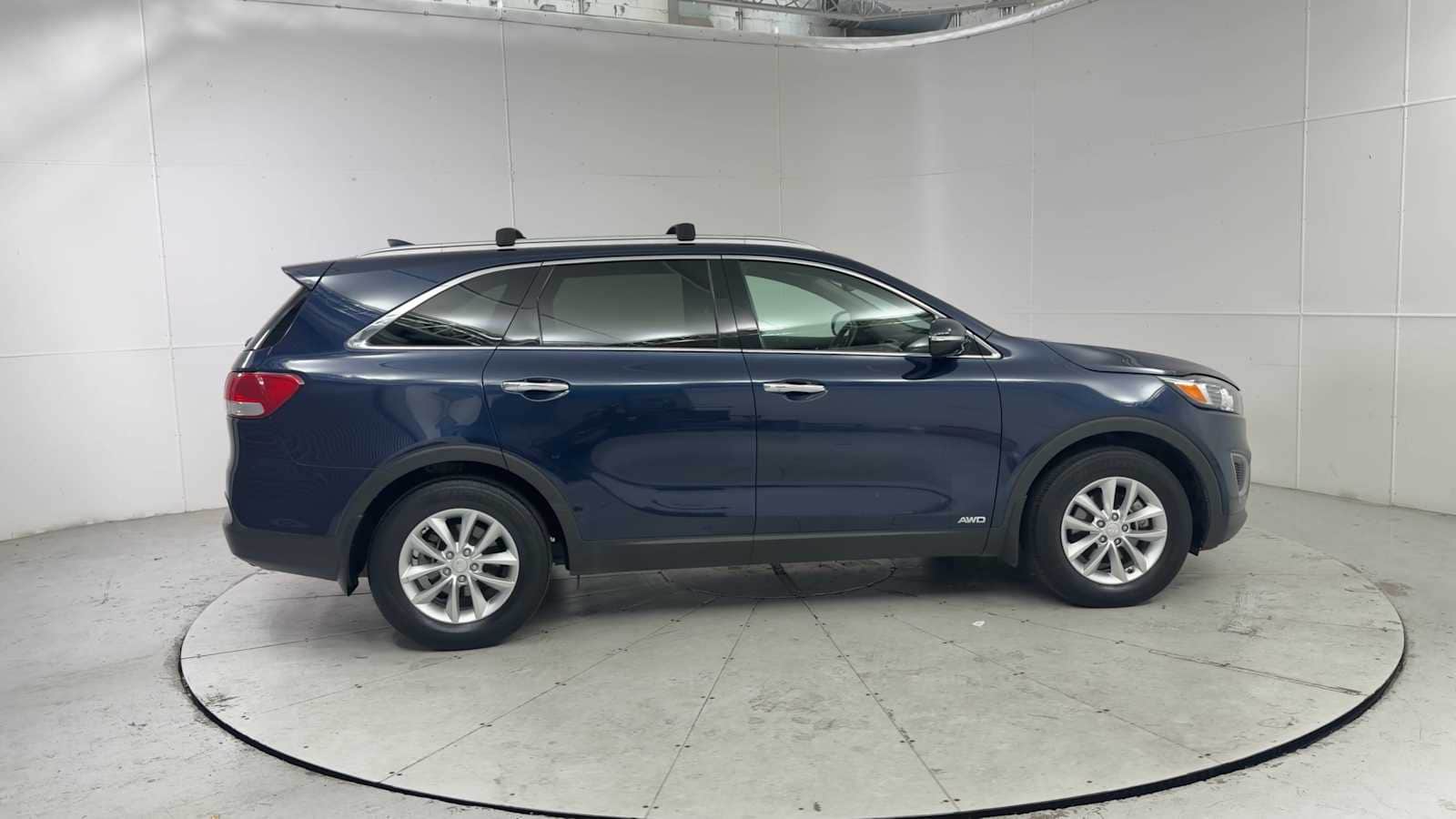 Thumbnail: 2018 Kia Sorento - 9