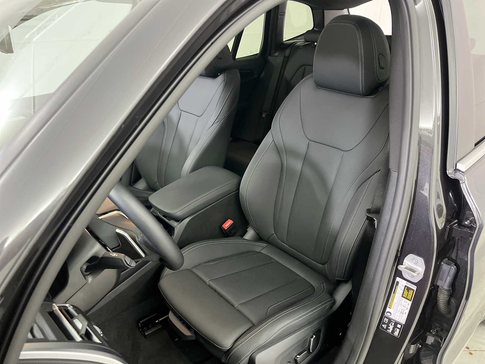 Thumbnail: 2024 BMW X3 - 13