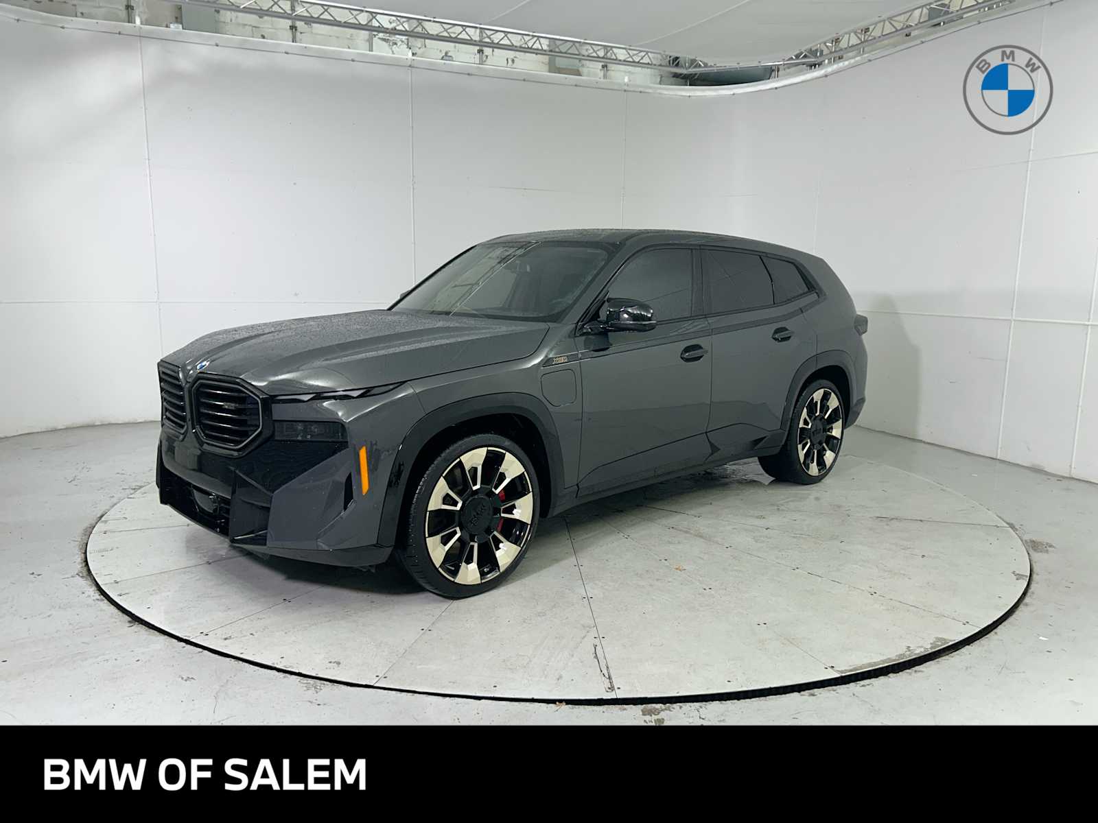 2023 BMW XM  -
                  Salem, OR