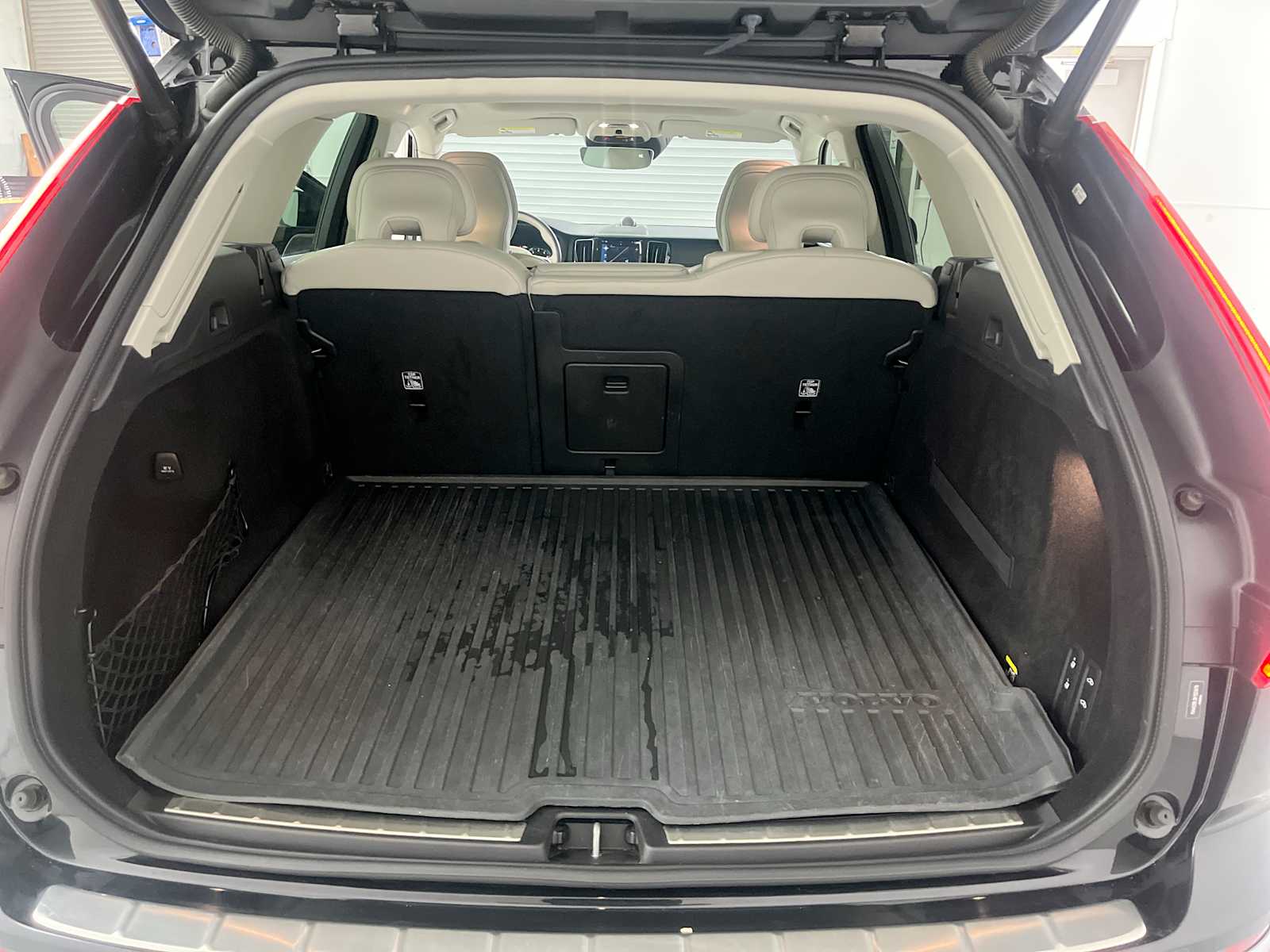 Thumbnail: 2019 Volvo XC60 - 22