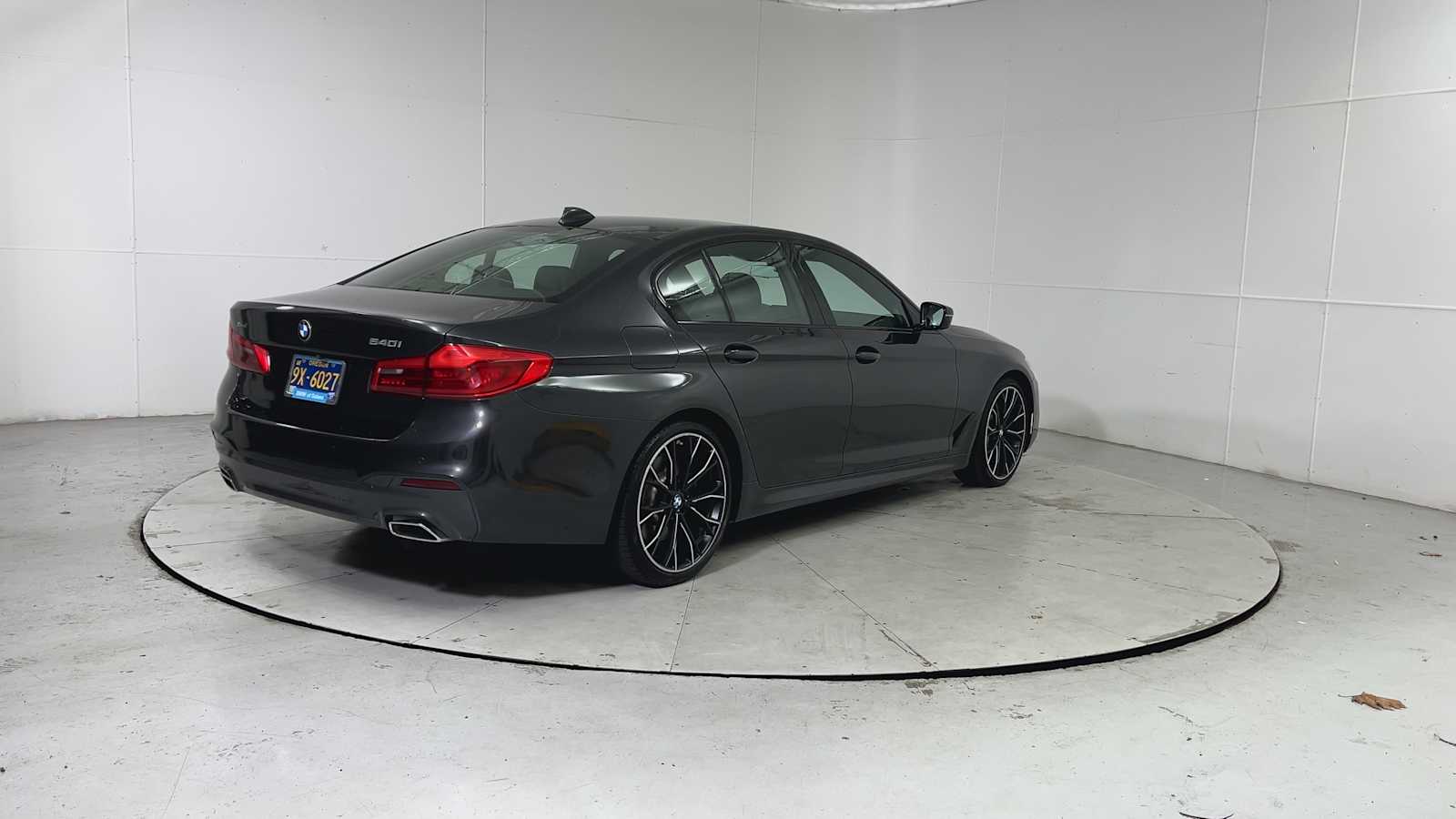 2019 Bmw 540i xDrive photo 2