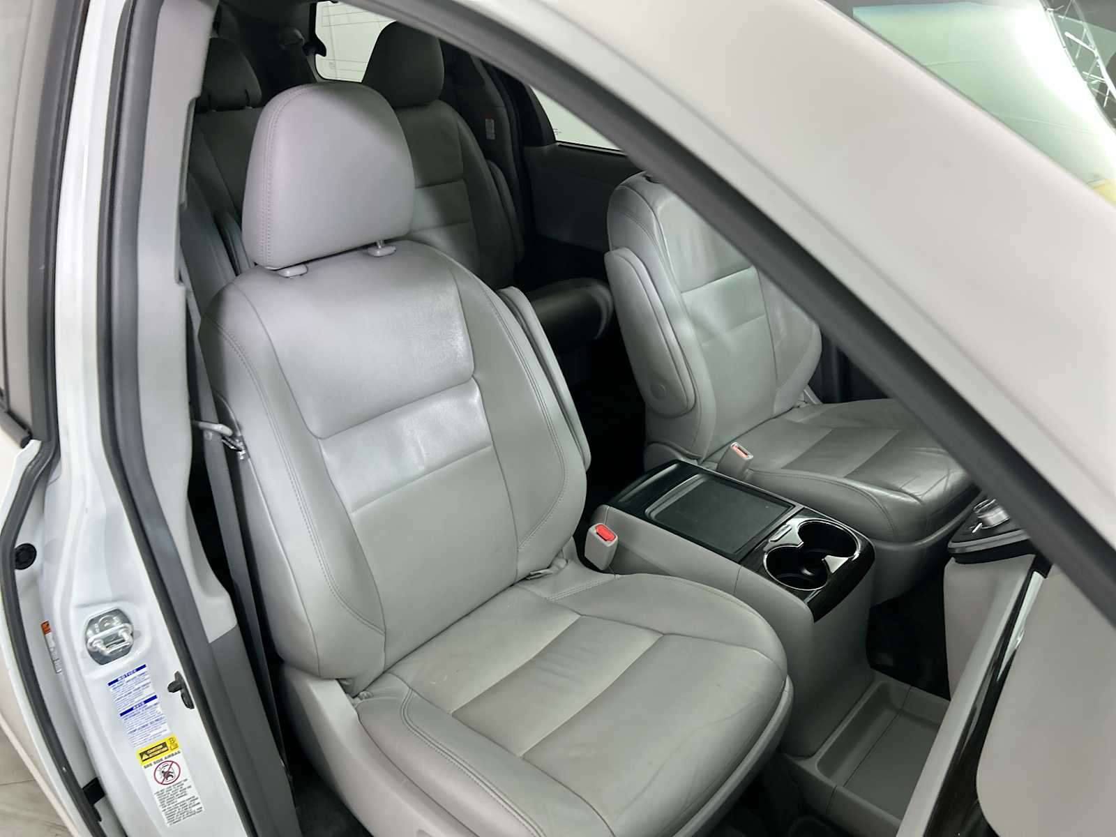 Thumbnail: 2017 Toyota Sienna - 27