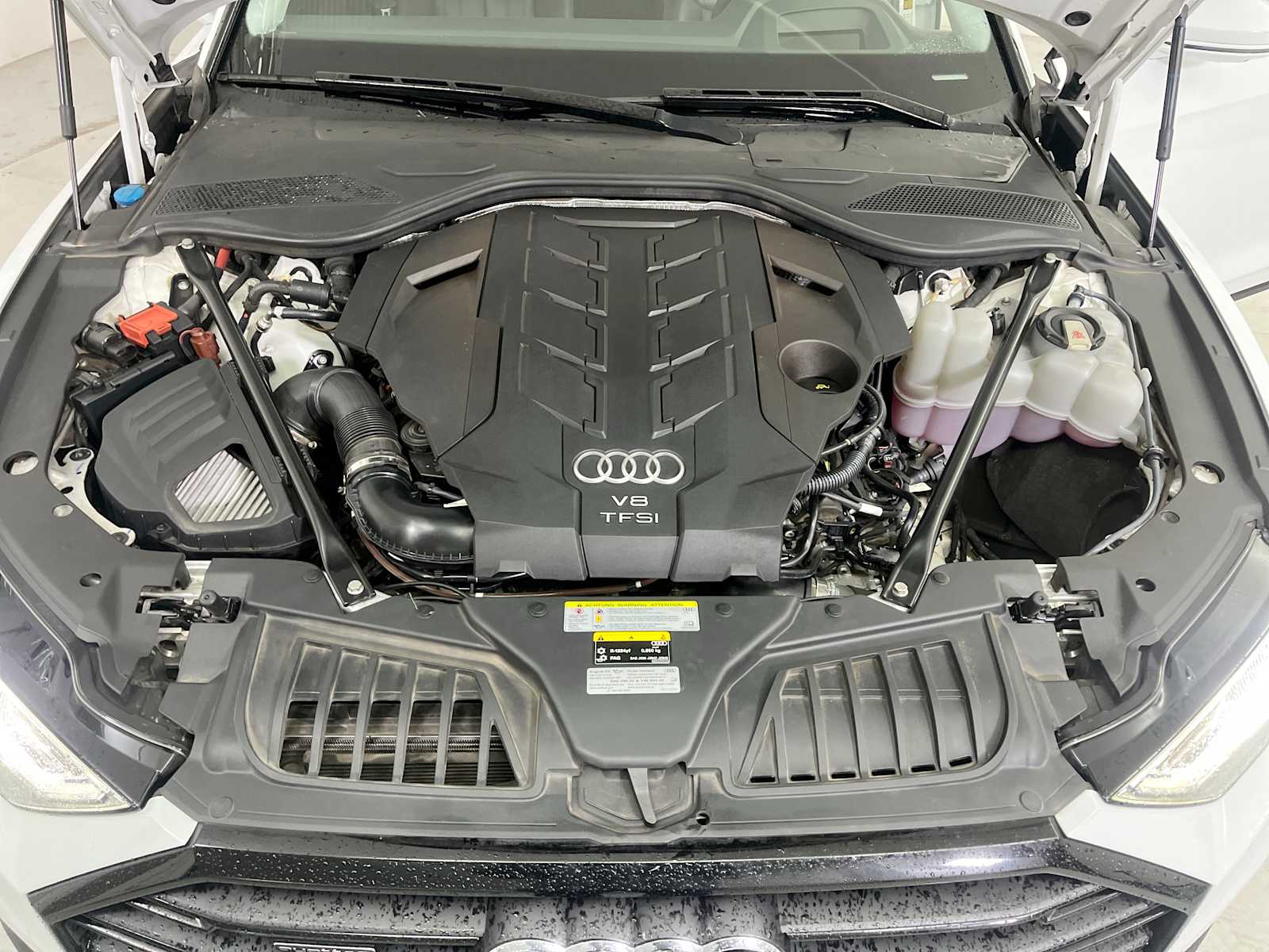 Thumbnail: 2020 Audi A8 - 18