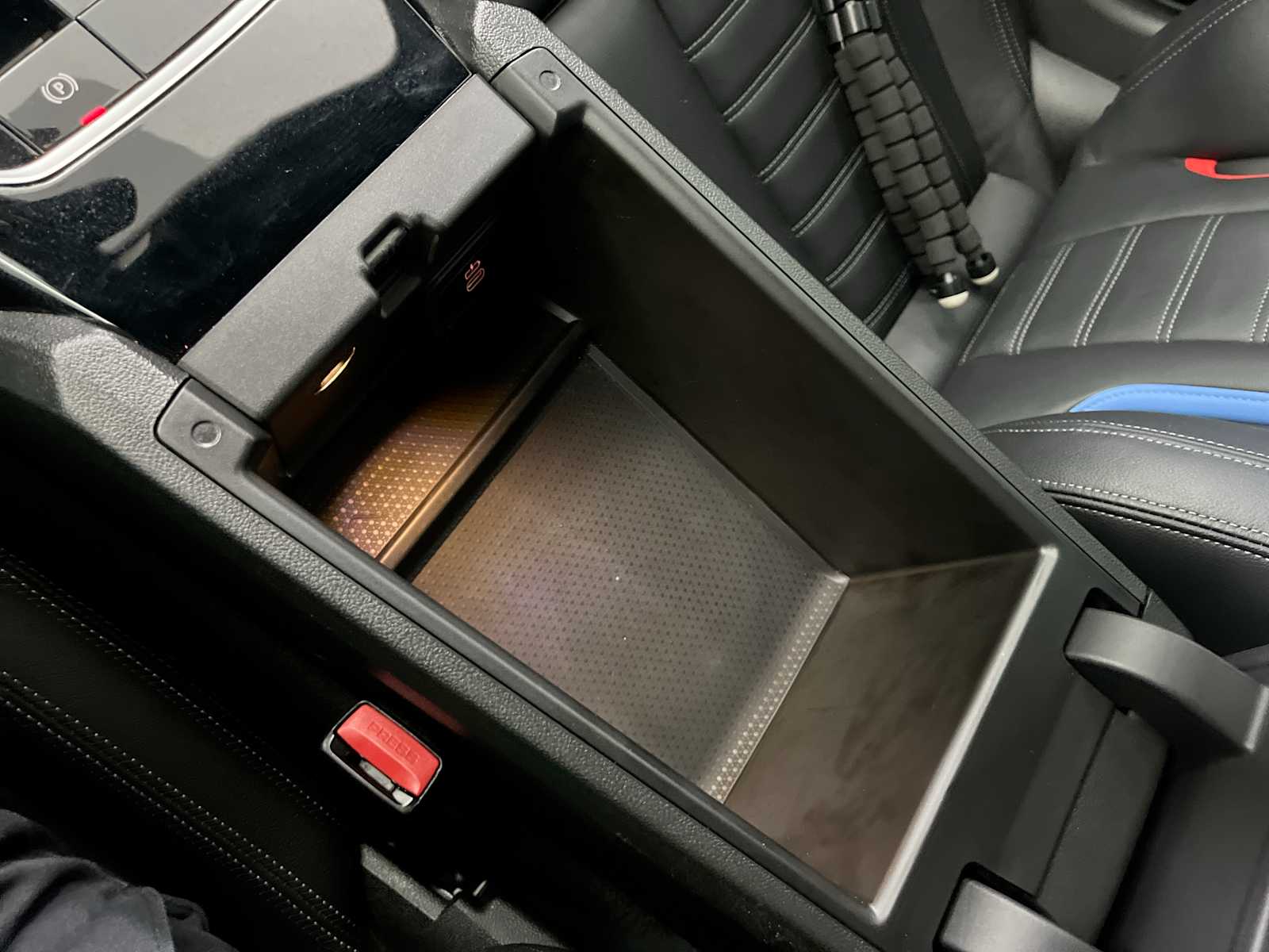 Thumbnail: 2024 BMW M2 - 23