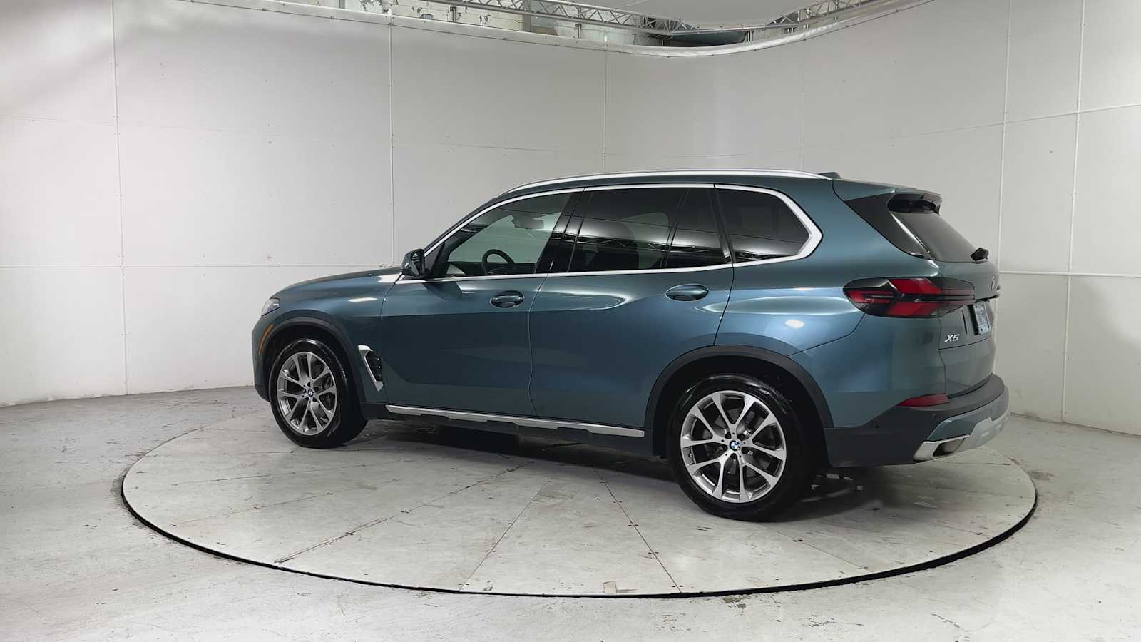 Thumbnail: 2024 BMW X5 - 3