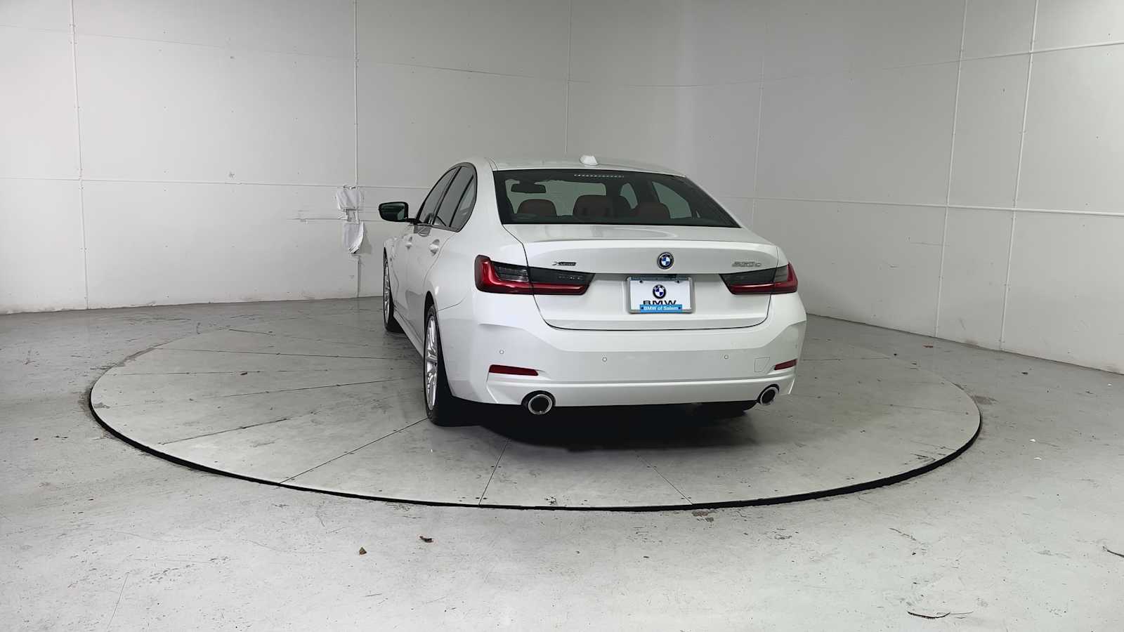 Thumbnail: 2023 BMW 3 Series - 3