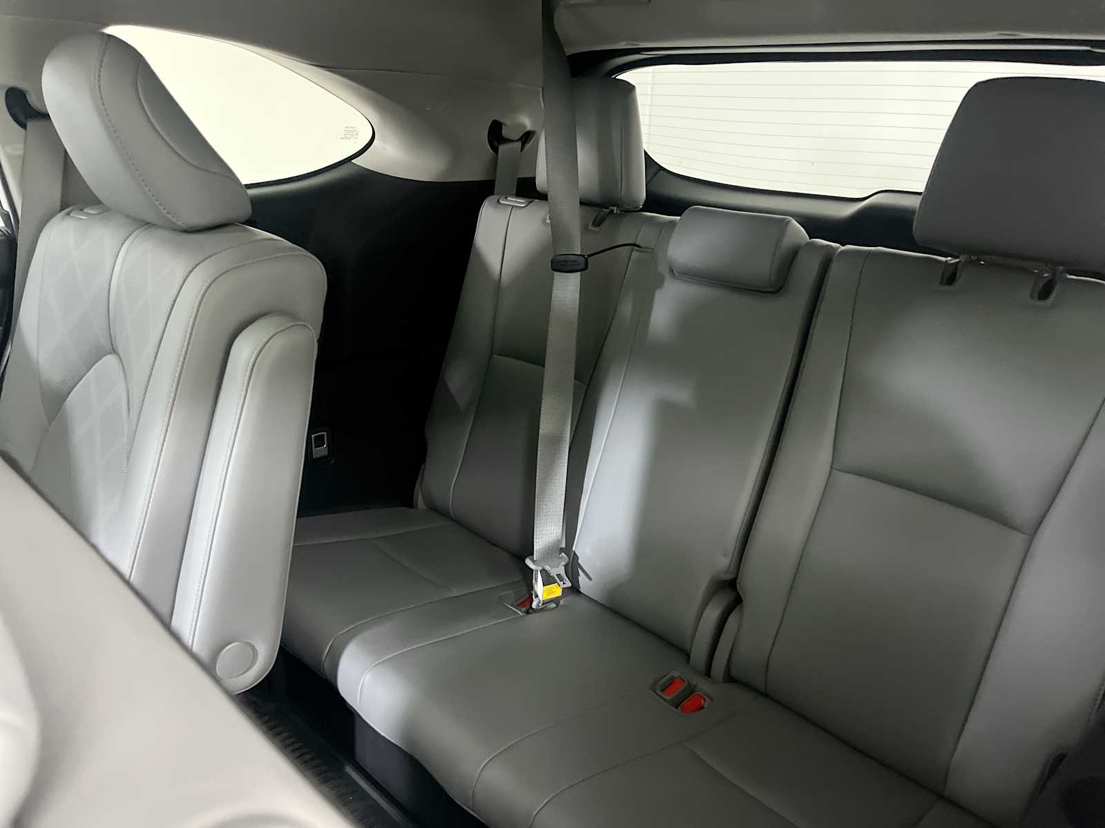 Thumbnail: 2020 Toyota Highlander - 32