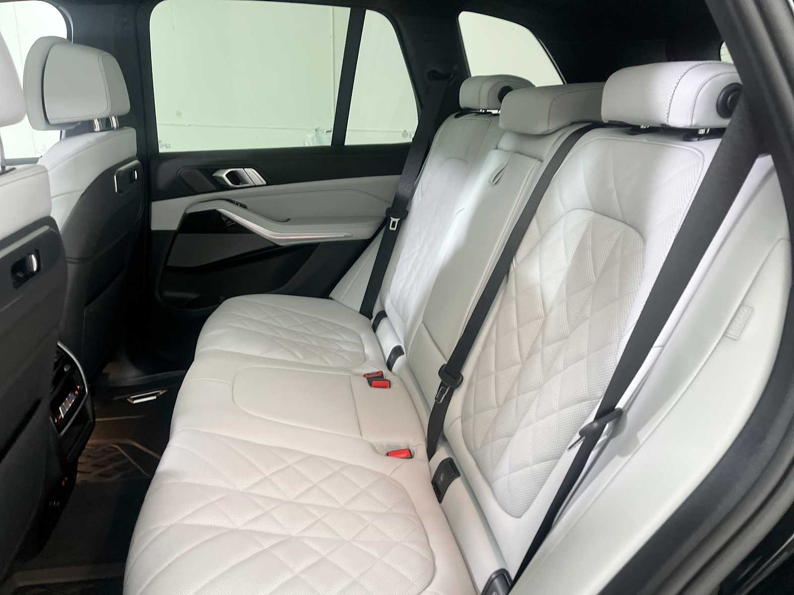 2026 BMW X5 50e - Photo 25