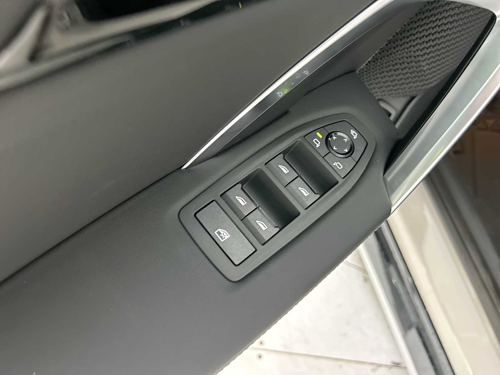 Thumbnail: 2026 BMW X1 - 15