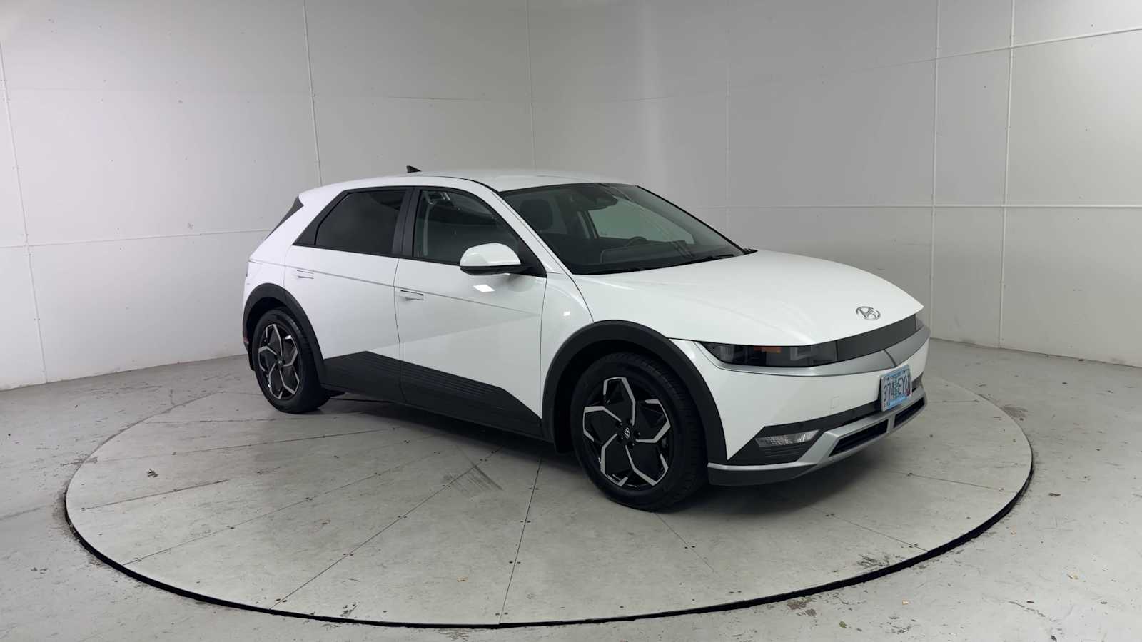 Thumbnail: 2024 Hyundai Ioniq 5 - 8