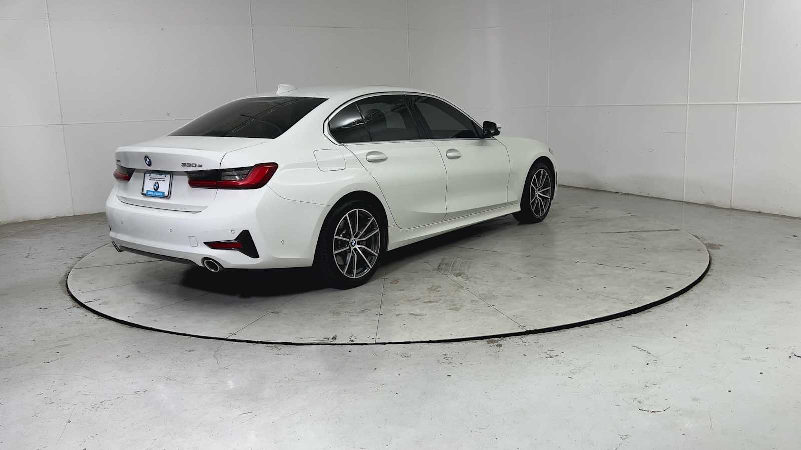Thumbnail: 2021 BMW 3 Series - 2