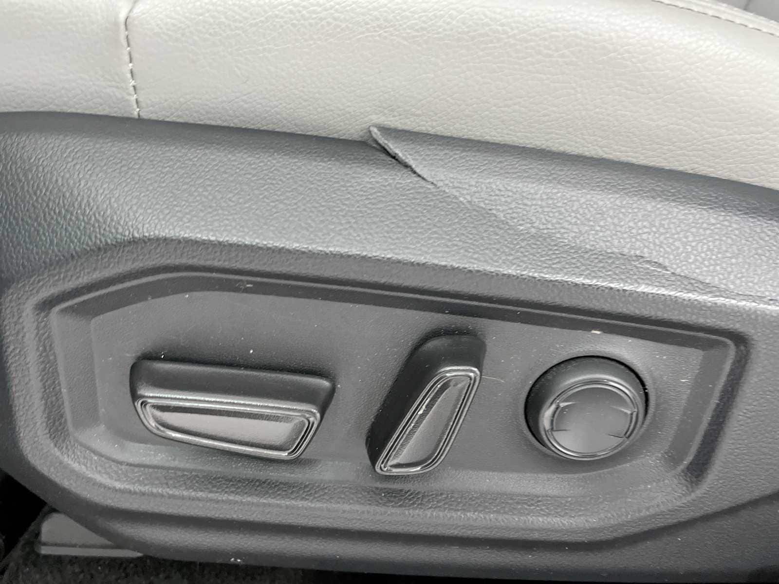 Thumbnail: 2023 Toyota Tundra - 14