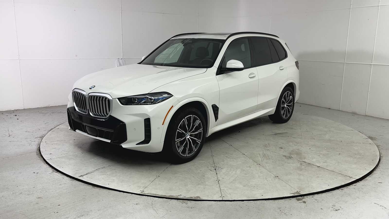Thumbnail: 2026 BMW X5 - 6
