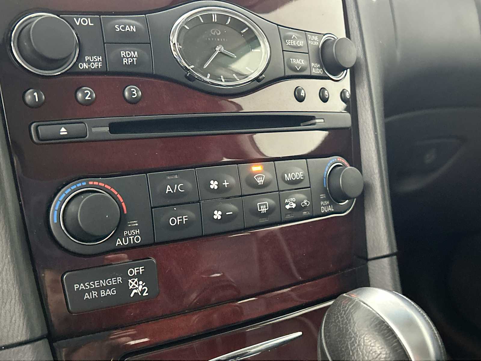 Thumbnail: 2017 INFINITI QX50 - 17