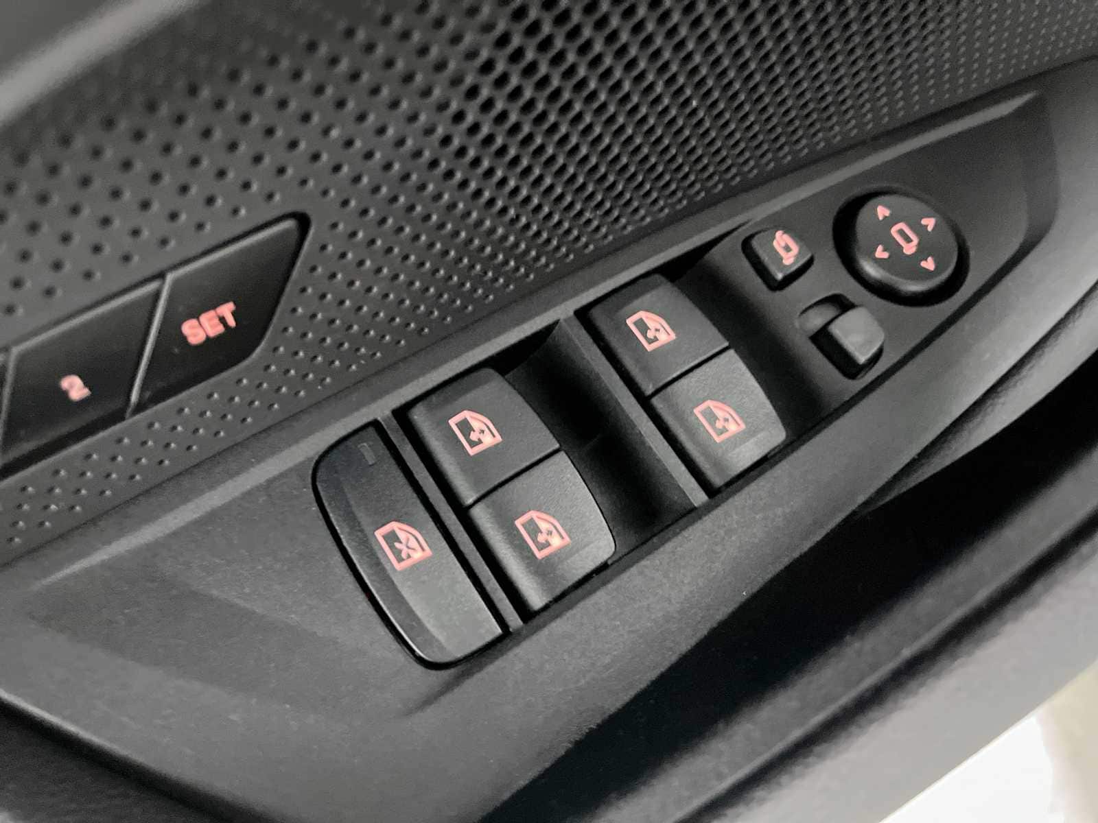 Thumbnail: 2025 BMW i4 - 15