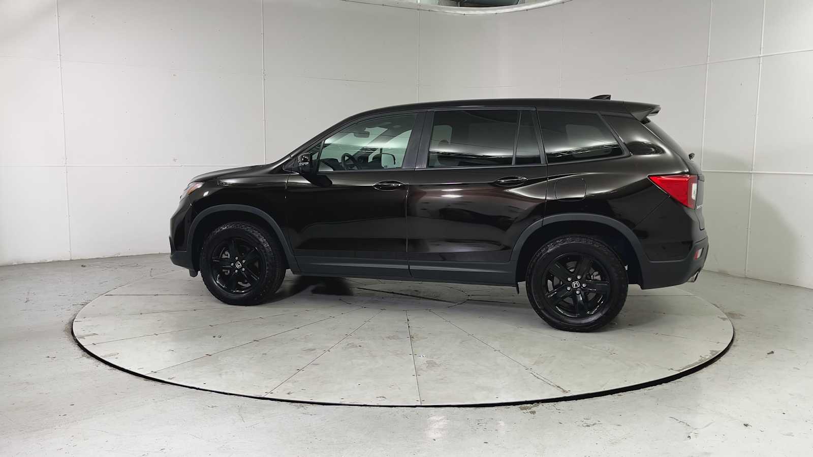 Thumbnail: 2021 Honda Passport - 4