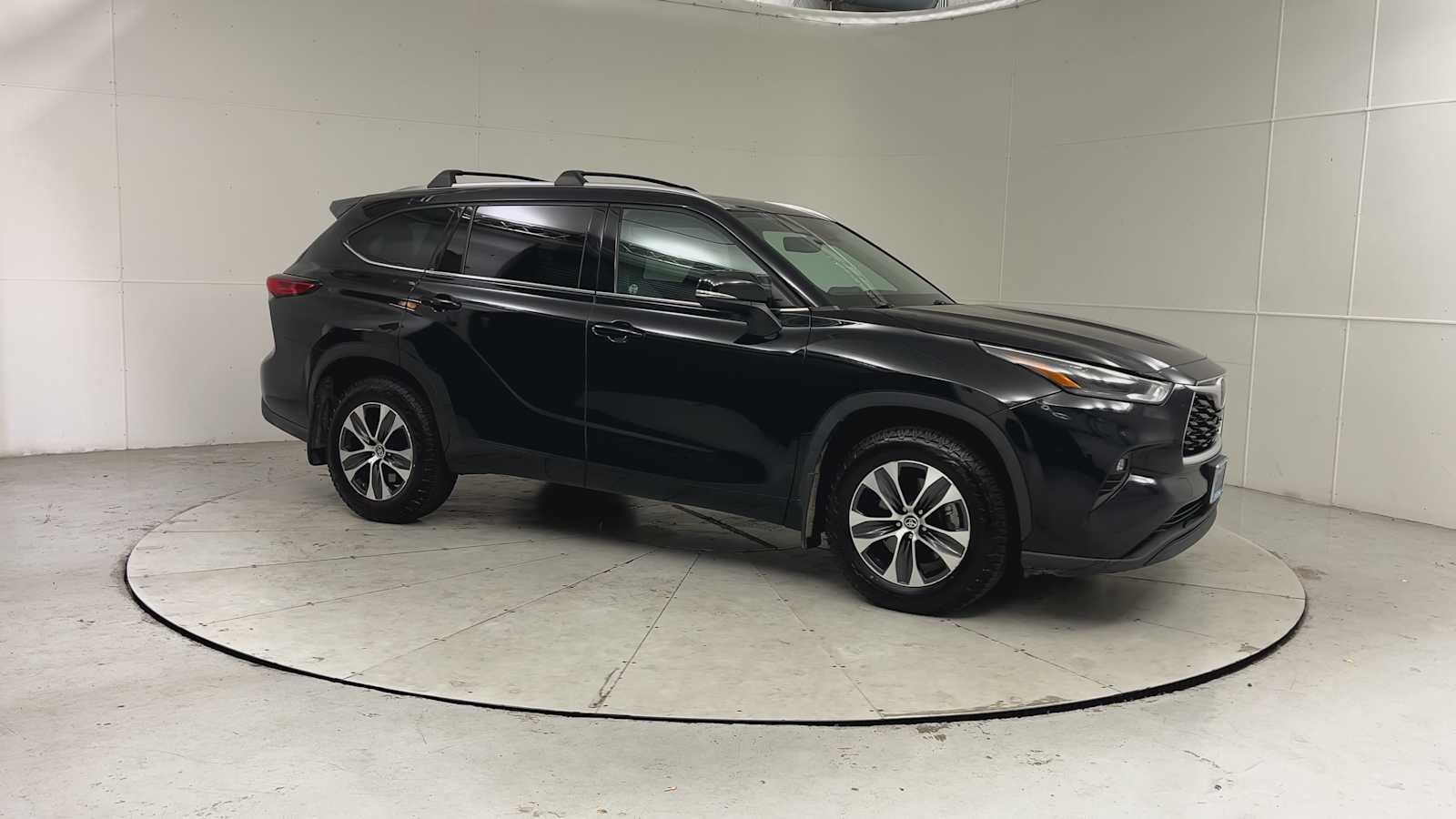 Thumbnail: 2021 Toyota Highlander - 8