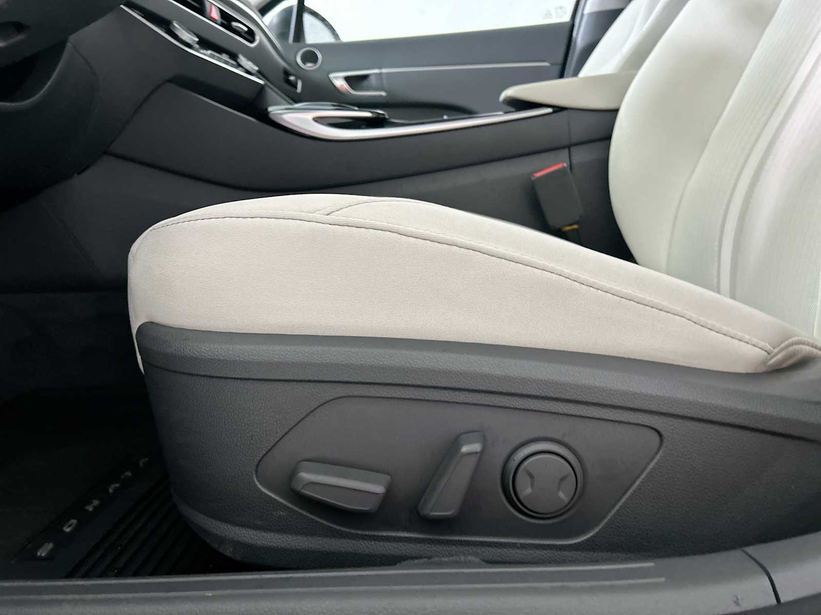 Thumbnail: 2023 Hyundai Sonata - 14