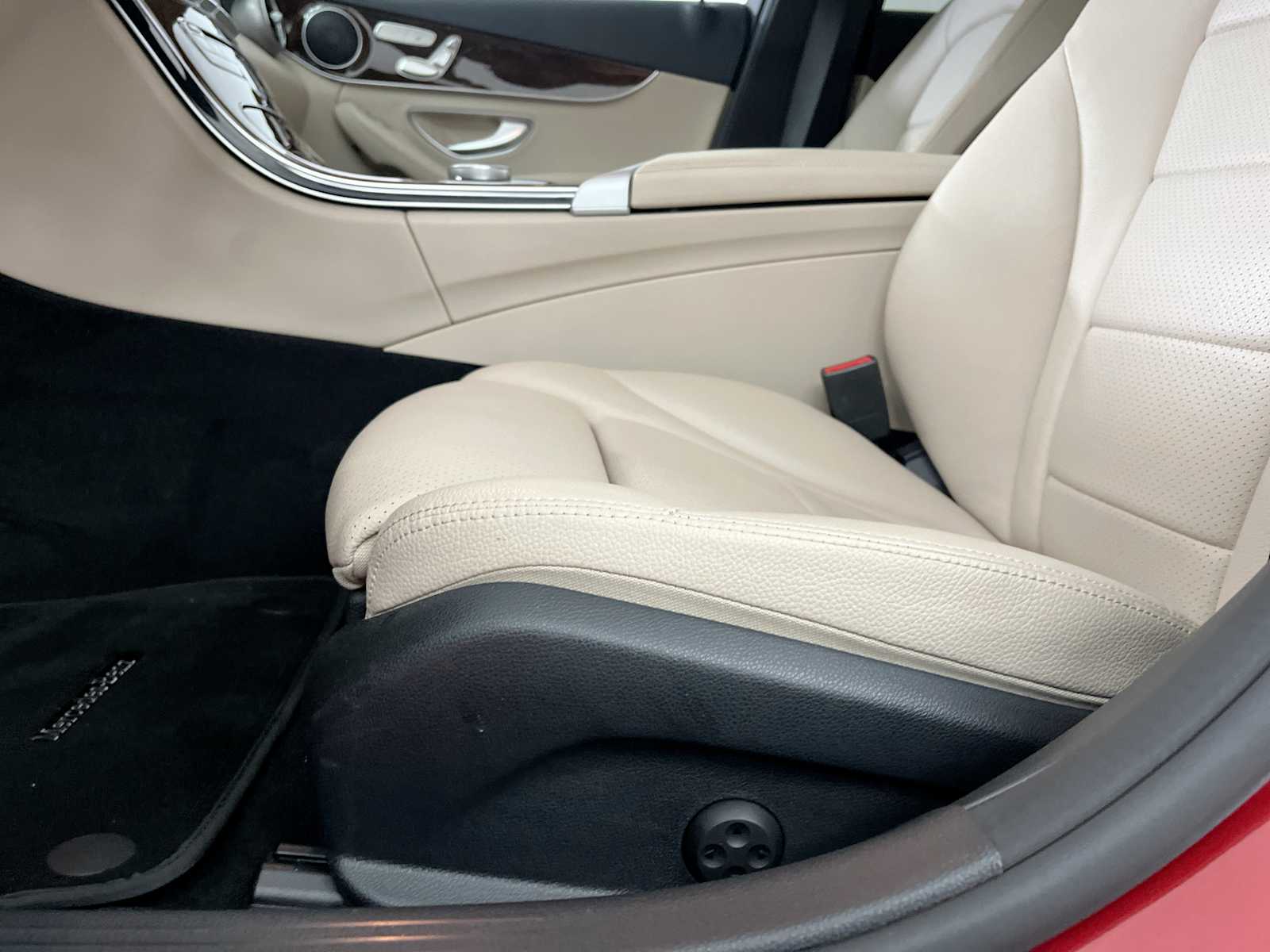 Thumbnail: 2018 Mercedes-Benz C-Class - 20