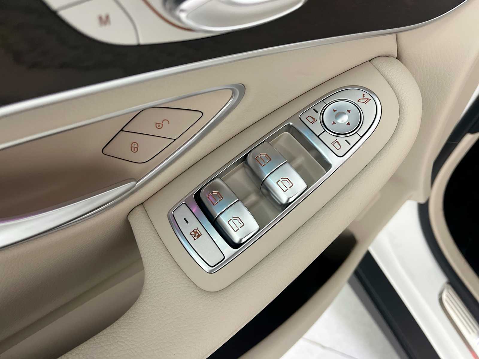 Thumbnail: 2021 Mercedes-Benz GLC - 21