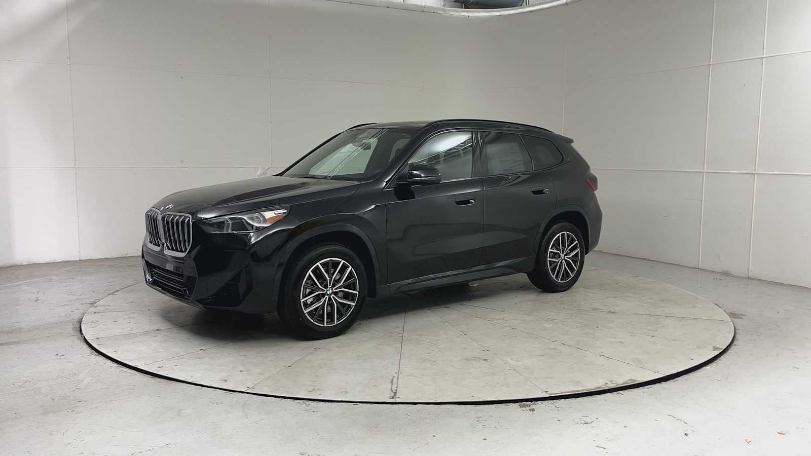 Thumbnail: 2026 BMW X1 - 6