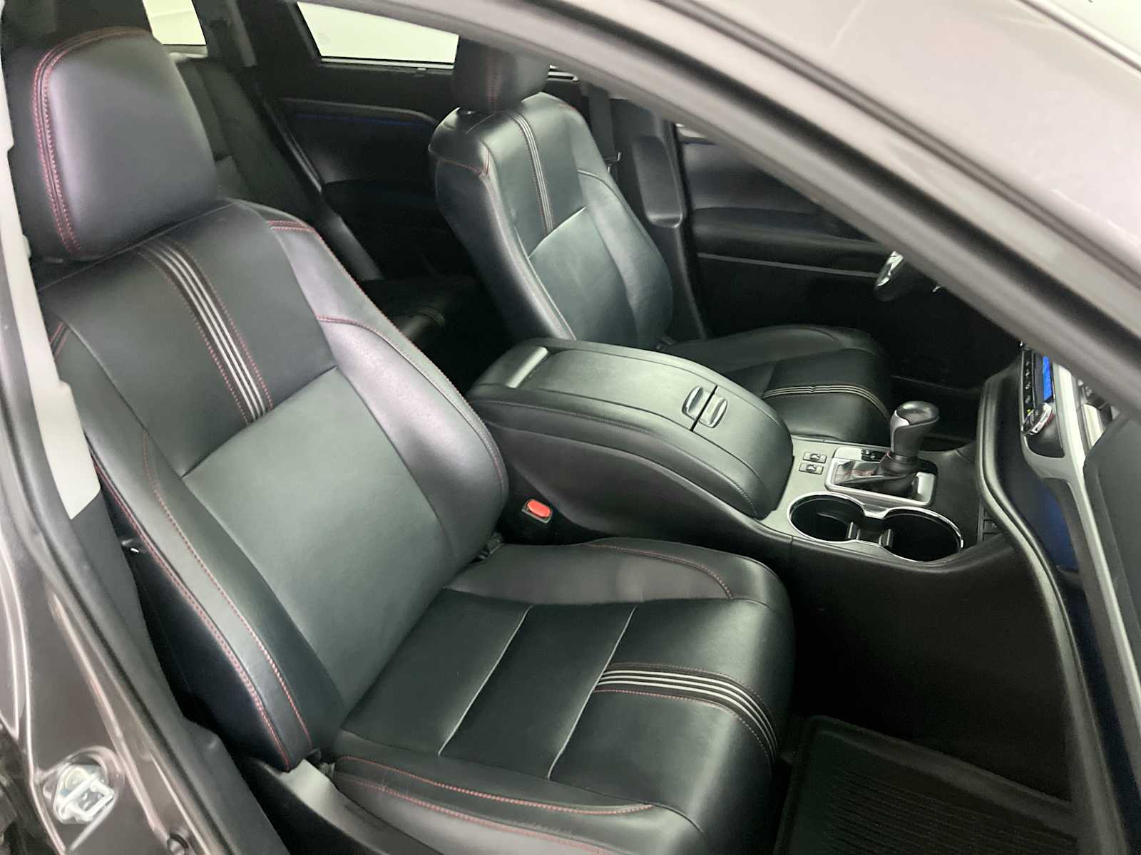 Thumbnail: 2019 Toyota Highlander - 27