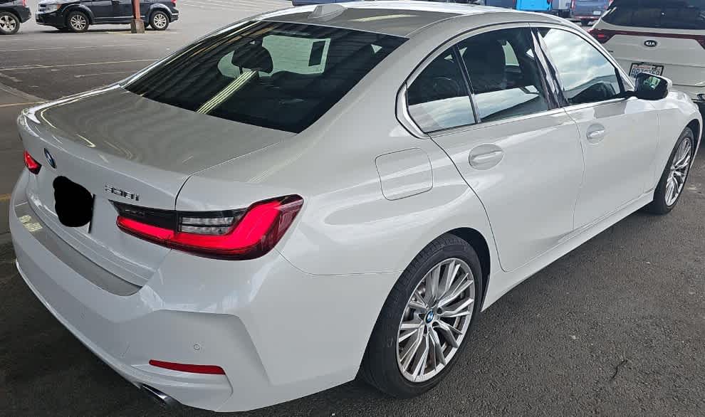 Thumbnail: 2024 BMW 3 Series - 6