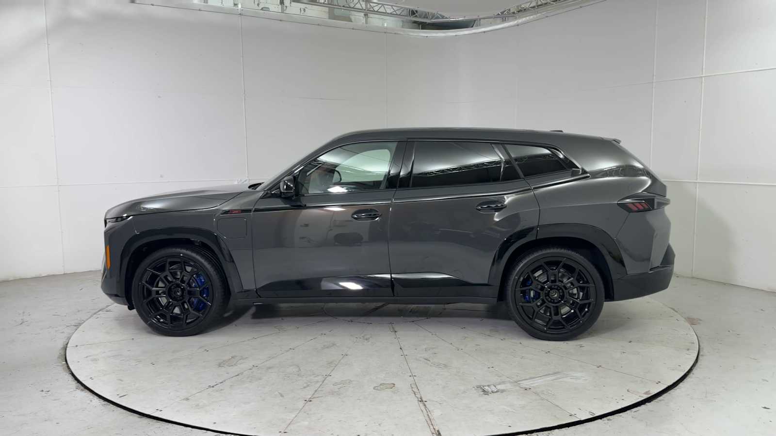Thumbnail: 2026 BMW XM - 5