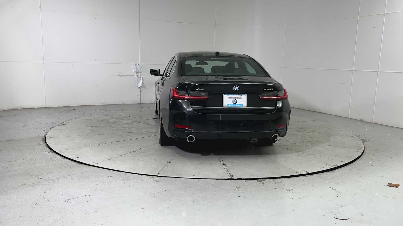 Thumbnail: 2024 BMW 3 Series - 3