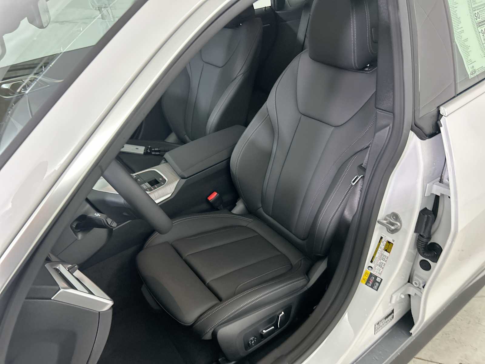 Thumbnail: 2026 BMW i4 - 13