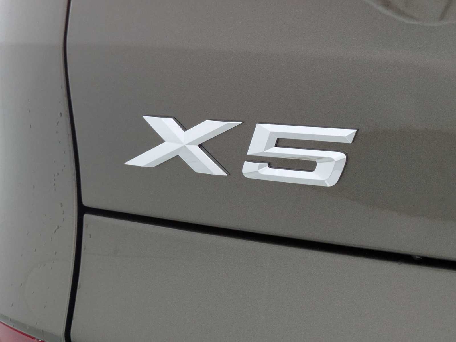 2026 BMW X5 xDrive50e 11
