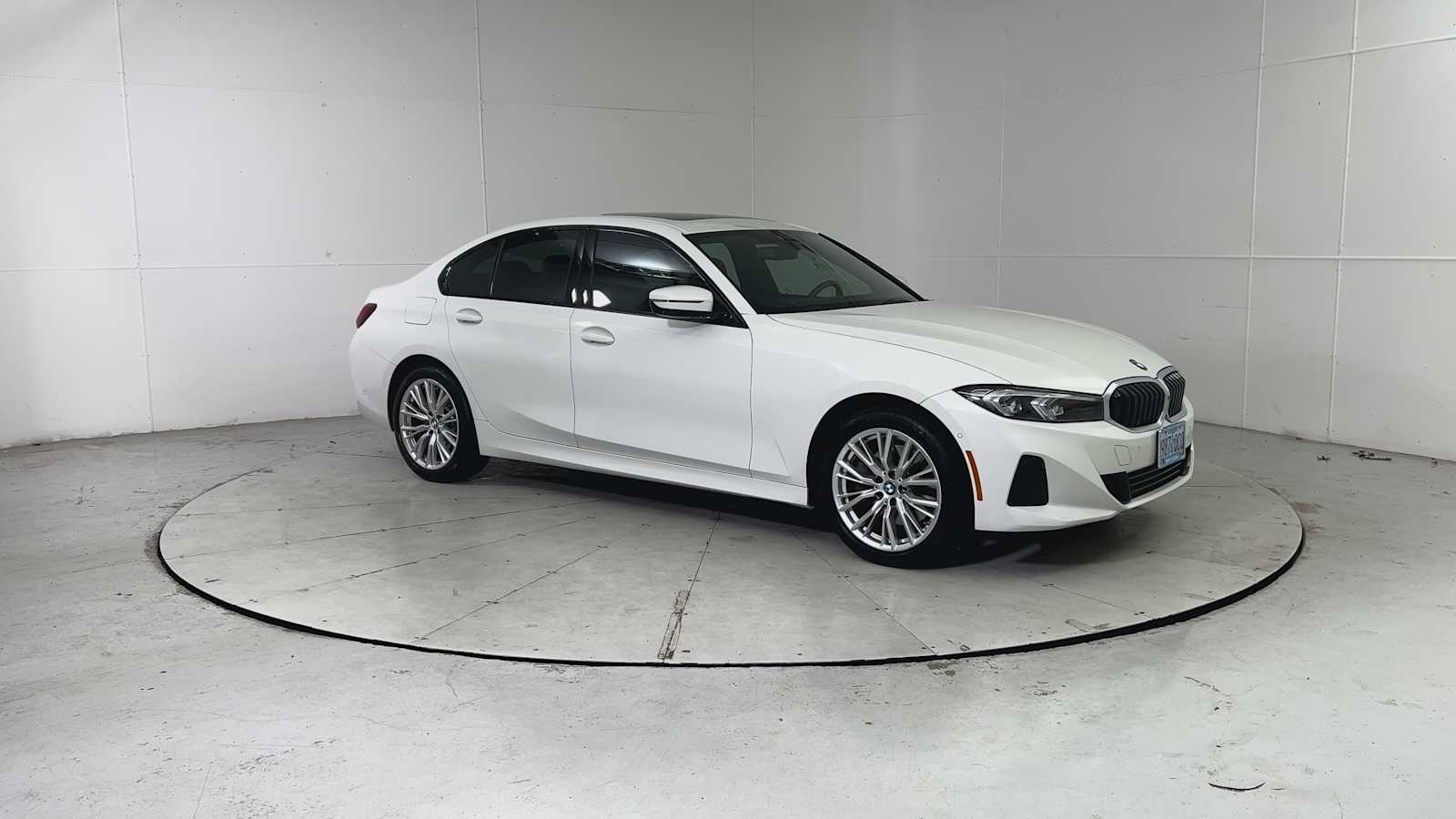 Thumbnail: 2023 BMW 3 Series - 8