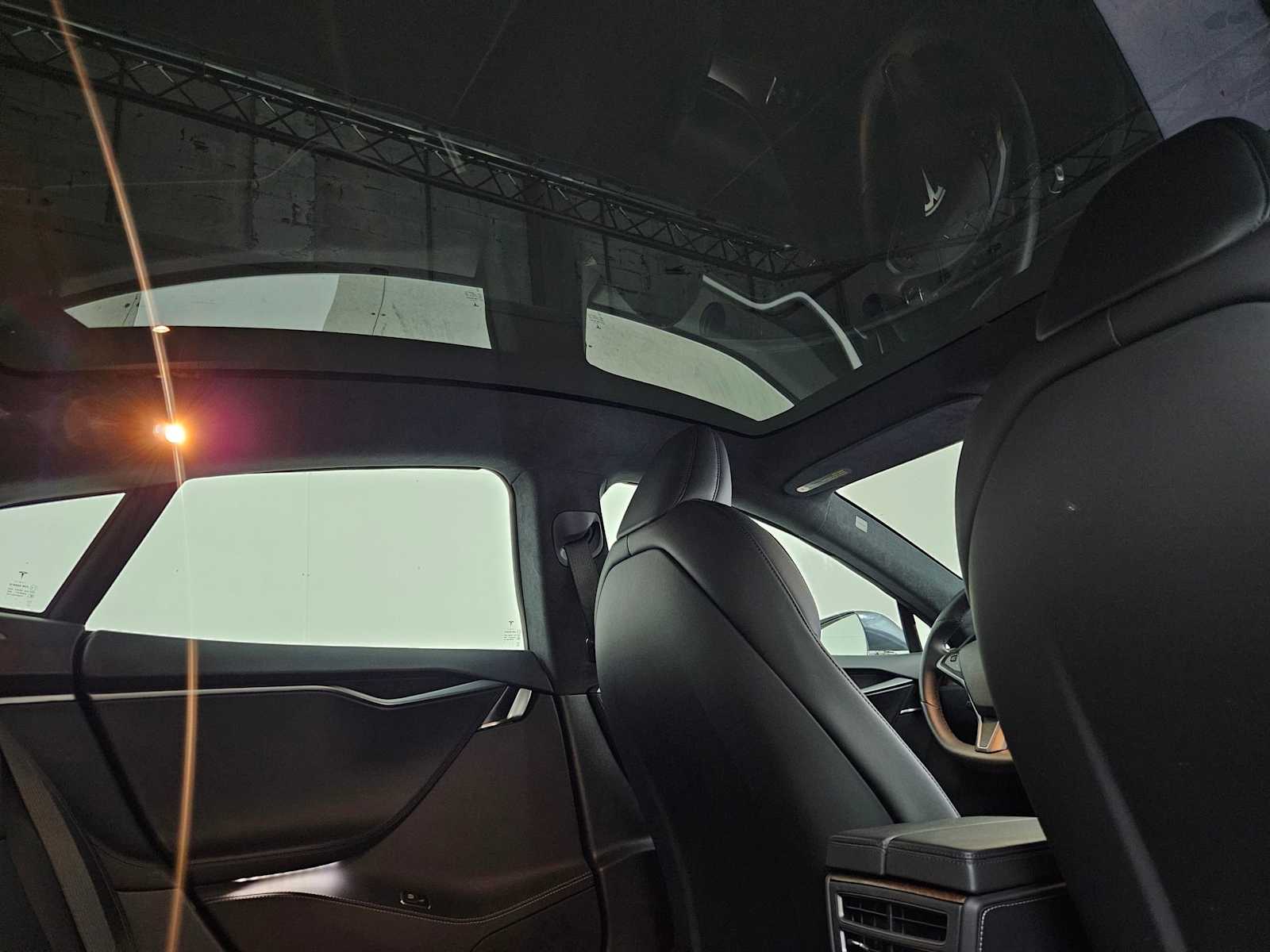 Thumbnail: 2020 Tesla Model S - 22