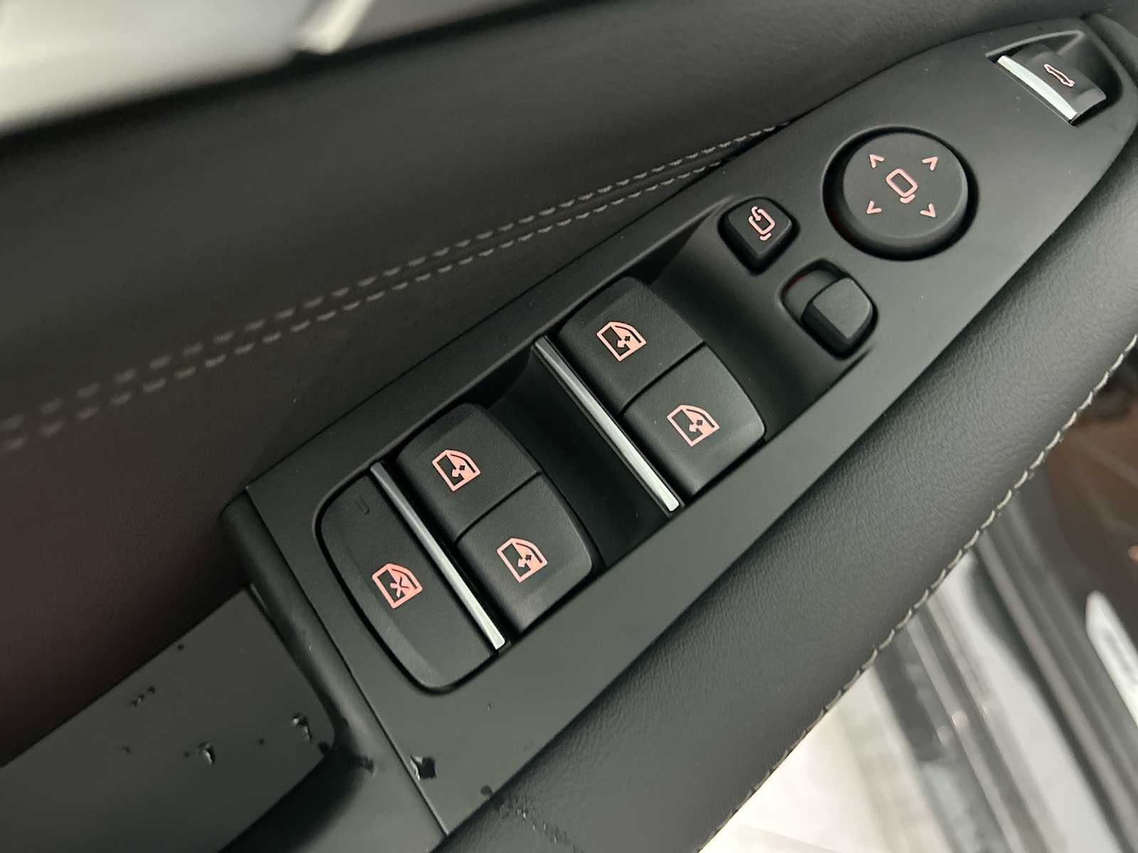 Thumbnail: 2026 BMW X5 - 15