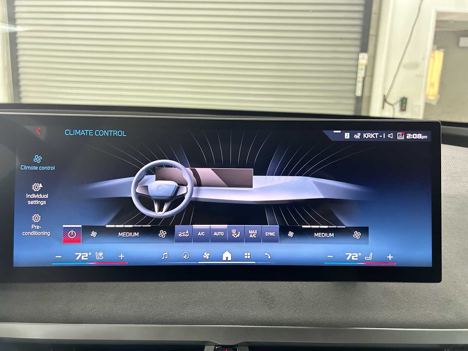 Thumbnail: 2026 BMW iX - 17